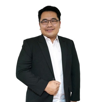  Surya Hidayat, ST, SH, MH, MM,CHA,CPM,CPArb